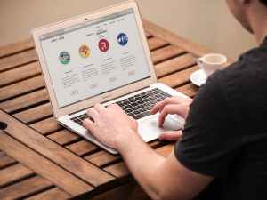 What are the trade license exemption criteria in Dubai?