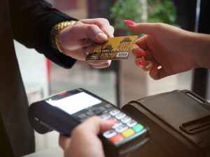 What are the banking services available in Free Zone Sharjah?
