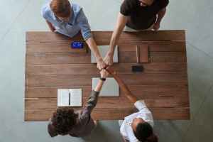 Which environmental compliance regulations must RAKEZ companies adhere to?