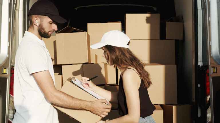 What are the advantages of logistics and shipping services in Free Zone Sharjah?