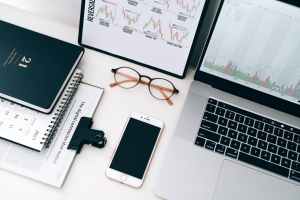 What are the mainland trade license categories in Dubai?