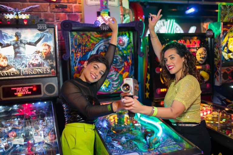 Which are the top e-gaming influencers to follow in Shams?