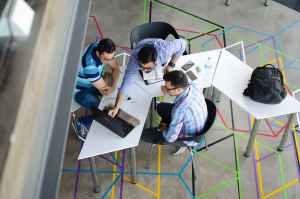 What are the networking events and platforms available for entrepreneurs in SHAMS?