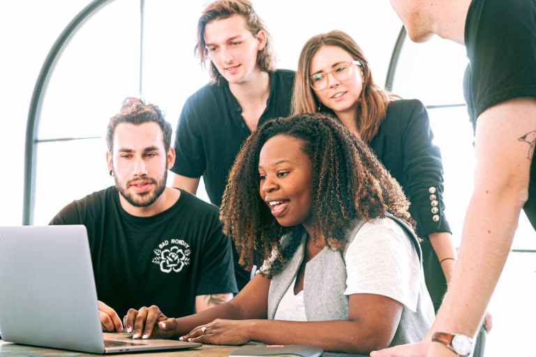 How to handle employee immigration in Kizad?