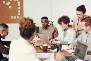 How to hire consultants in Dubai for strategic planning?