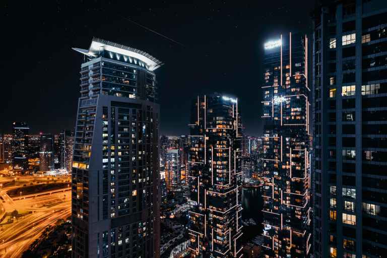 Which are the key skills possessed by consultants in Dubai?
