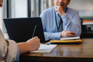 How to build a long-term relationship with consultants in Dubai?