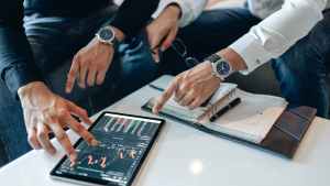 How to attract traders to a Dubai crypto exchange?