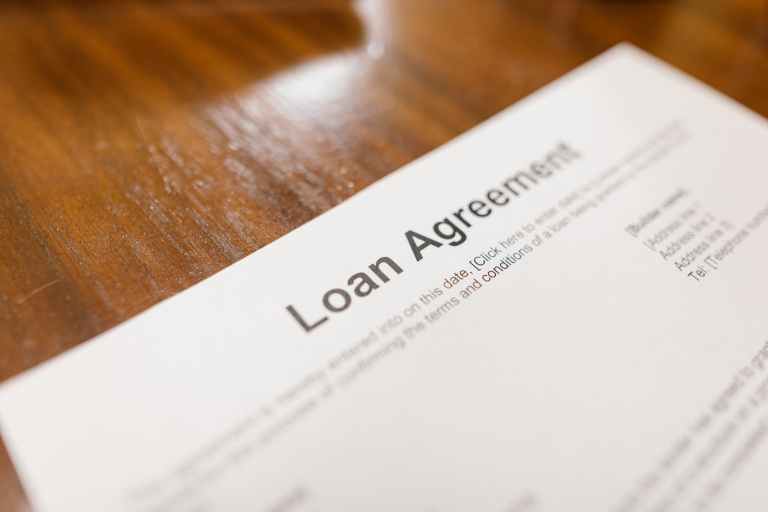 What are the loan options available in UAE banks?