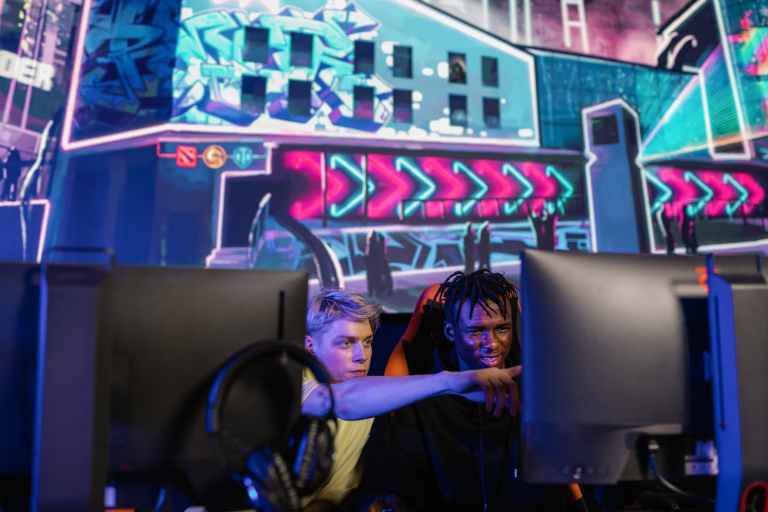 What are the tips to balance e-gaming and academics in Sharjah?