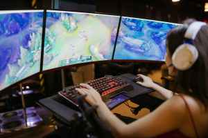 How to network with e-gaming influencers in DMCC?