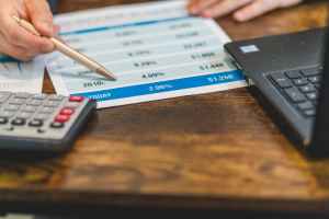 How to check interest rates for savings accounts in the UAE?