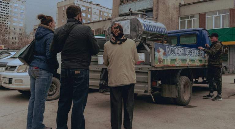 Which are the trusted e-gaming equipment suppliers in Dubai?