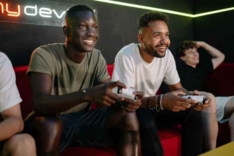 Which are the top e-gaming communities to join in DMCC?