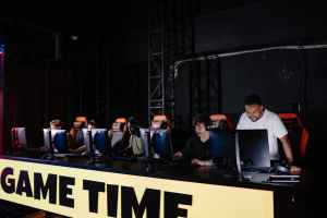 What is the age limit for participating in e-gaming competitions in DMCC?