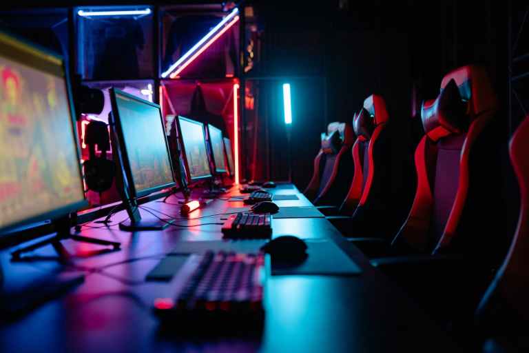 Which is the best e-gaming studio for content creation in Shams?