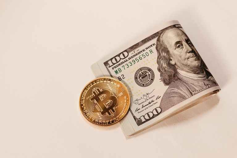 What are P2P exchange fees in Dubai?