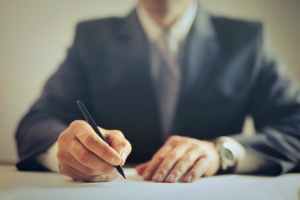 How to find a pro services lawyer in Dubai?