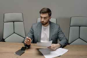 How to report suspicious activity on Dubai crypto exchanges?