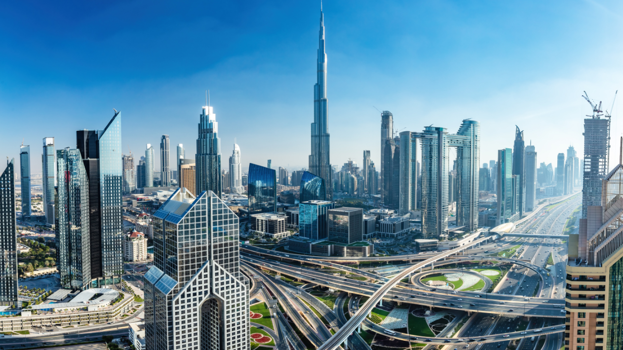 IMF Forecasts UAE's Phenomenal 4.2% Growth for 2025